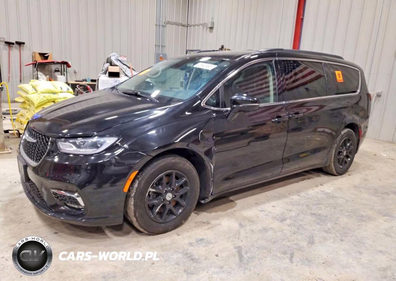 2022 Chrysler Pacifica Touring L VIN:2C4RC1BGXNR193303 - 1