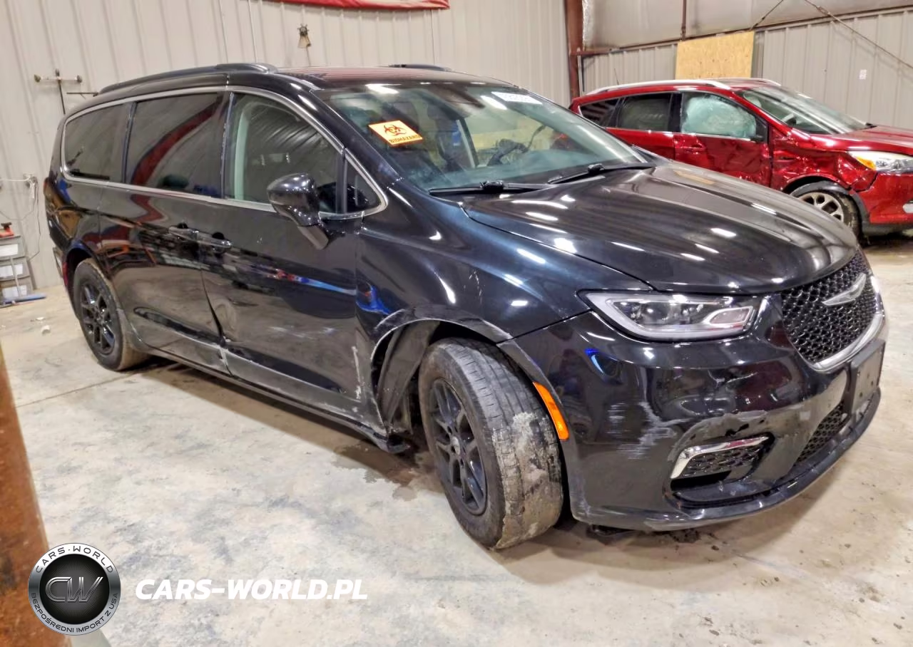 2022 Chrysler Pacifica Touring L VIN:2C4RC1BGXNR193303 - 4