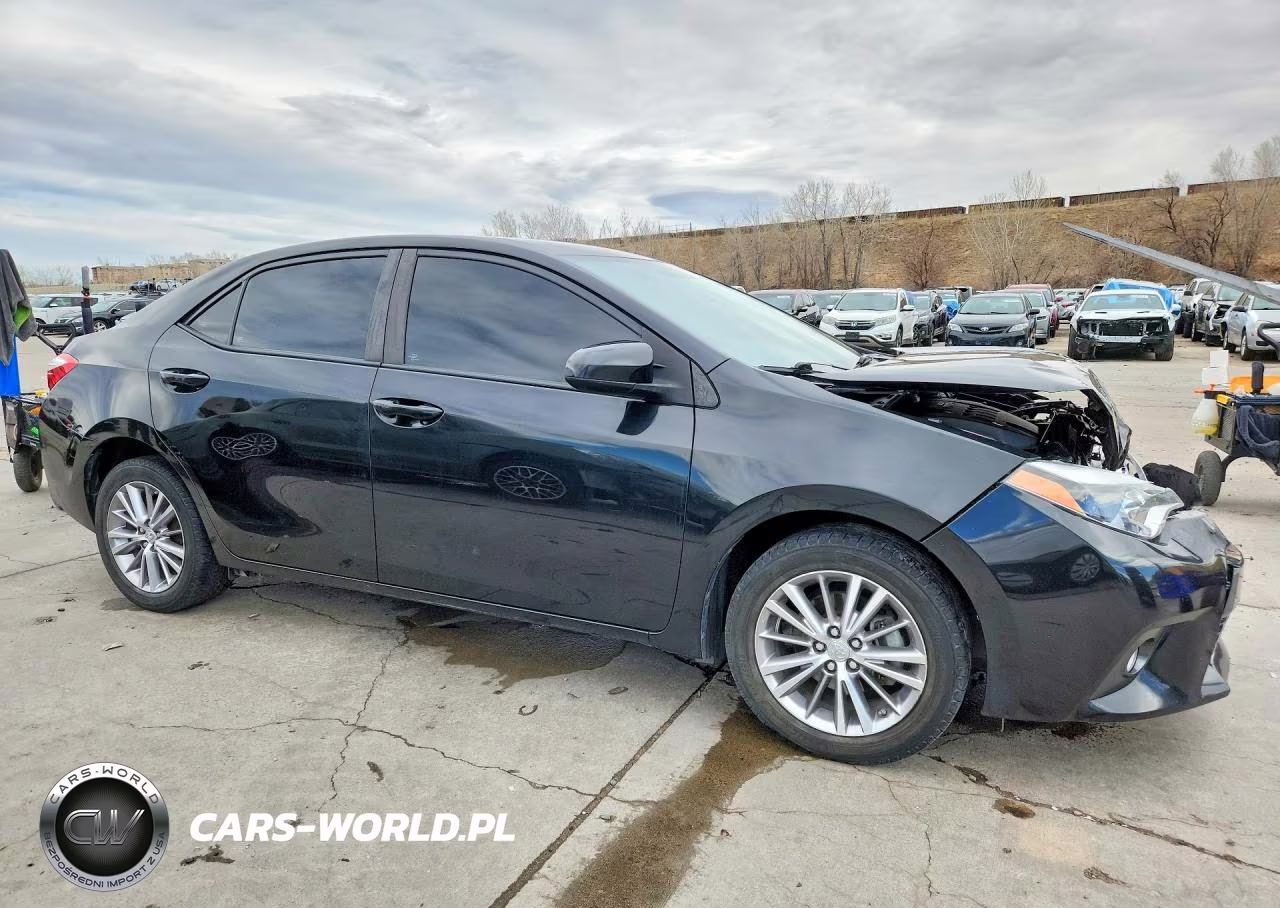 2015 Toyota Corolla Le Plus VIN:5YFBURHE5FP306191 - 4