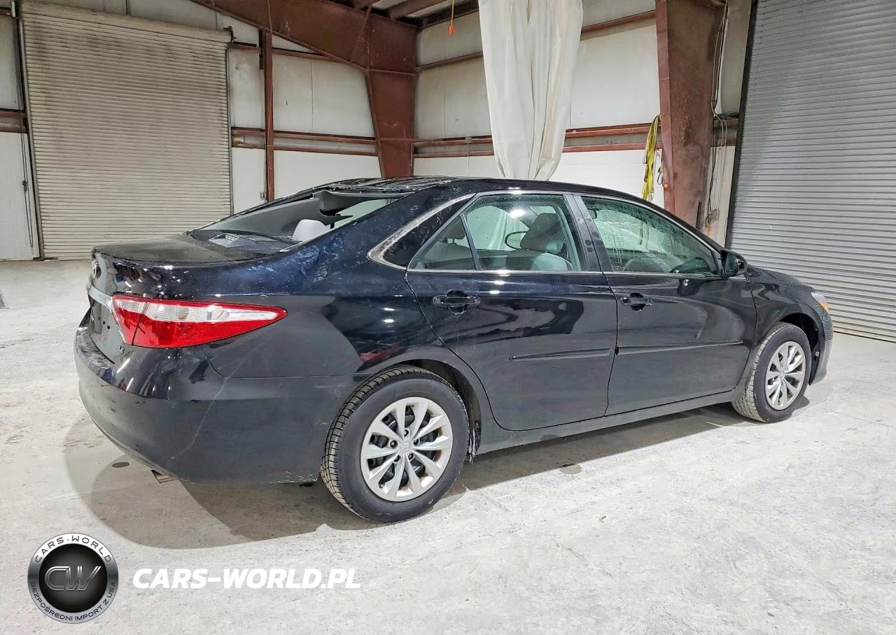 2017 Toyota Camry Le VIN:4T1BF1FK0HU311692 - 3