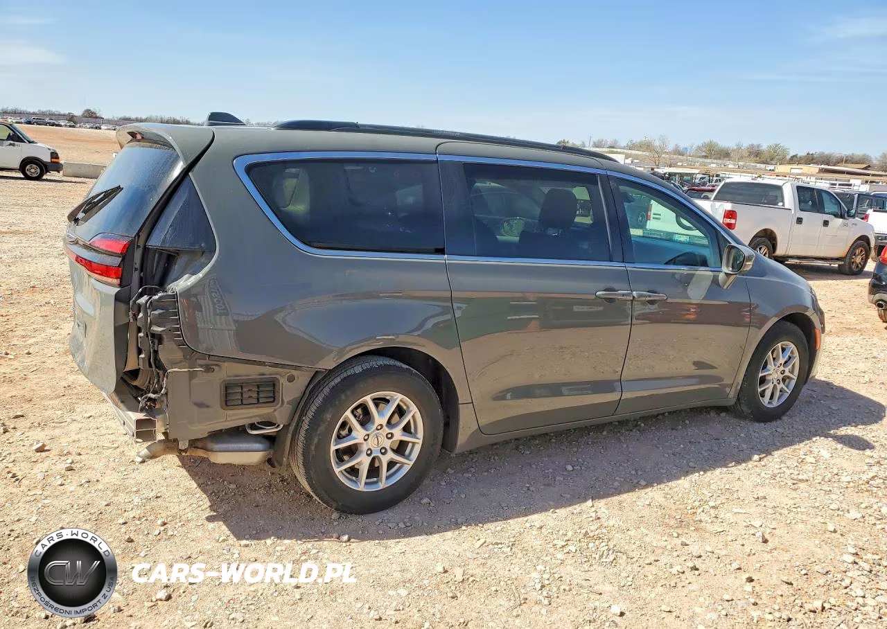 2022 Chrysler Pacifica Touring L VIN:2C4RC1BG5NR141478 - 3