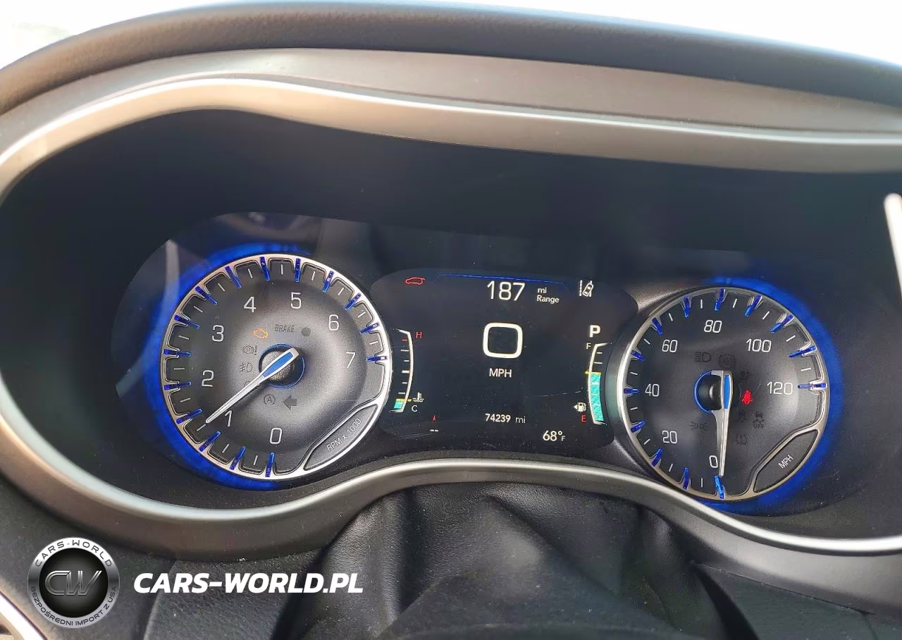 2022 Chrysler Pacifica Touring L VIN:2C4RC1BG5NR141478 - 9