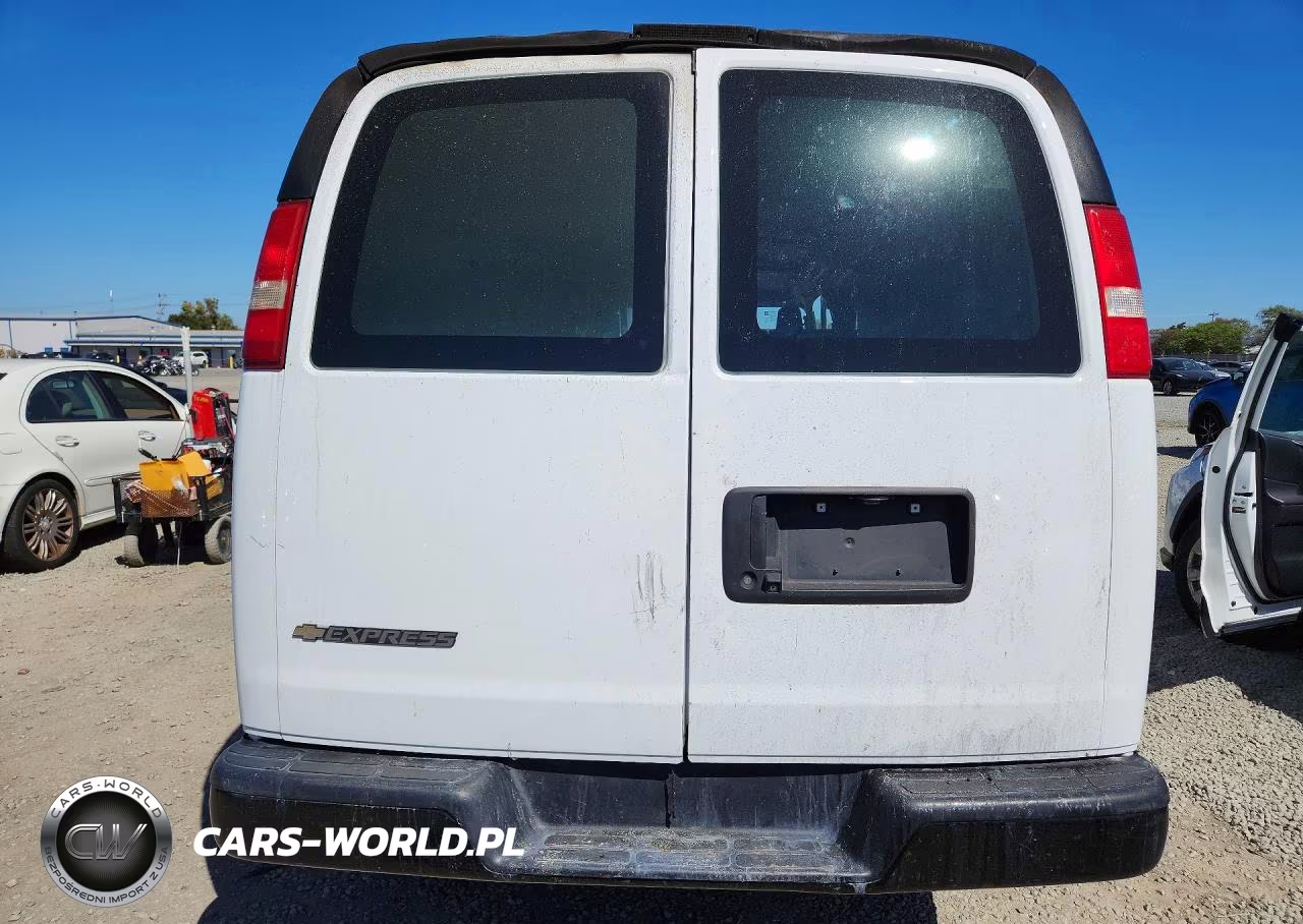 2018 Chevrolet Express G2500 Utility - Service Van VIN:1GCWGAFP3J1279410 - 6