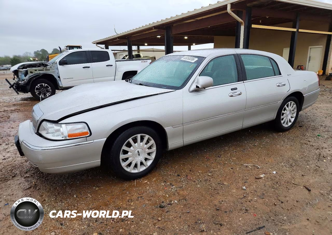 2007 Lincoln Town Car Signature