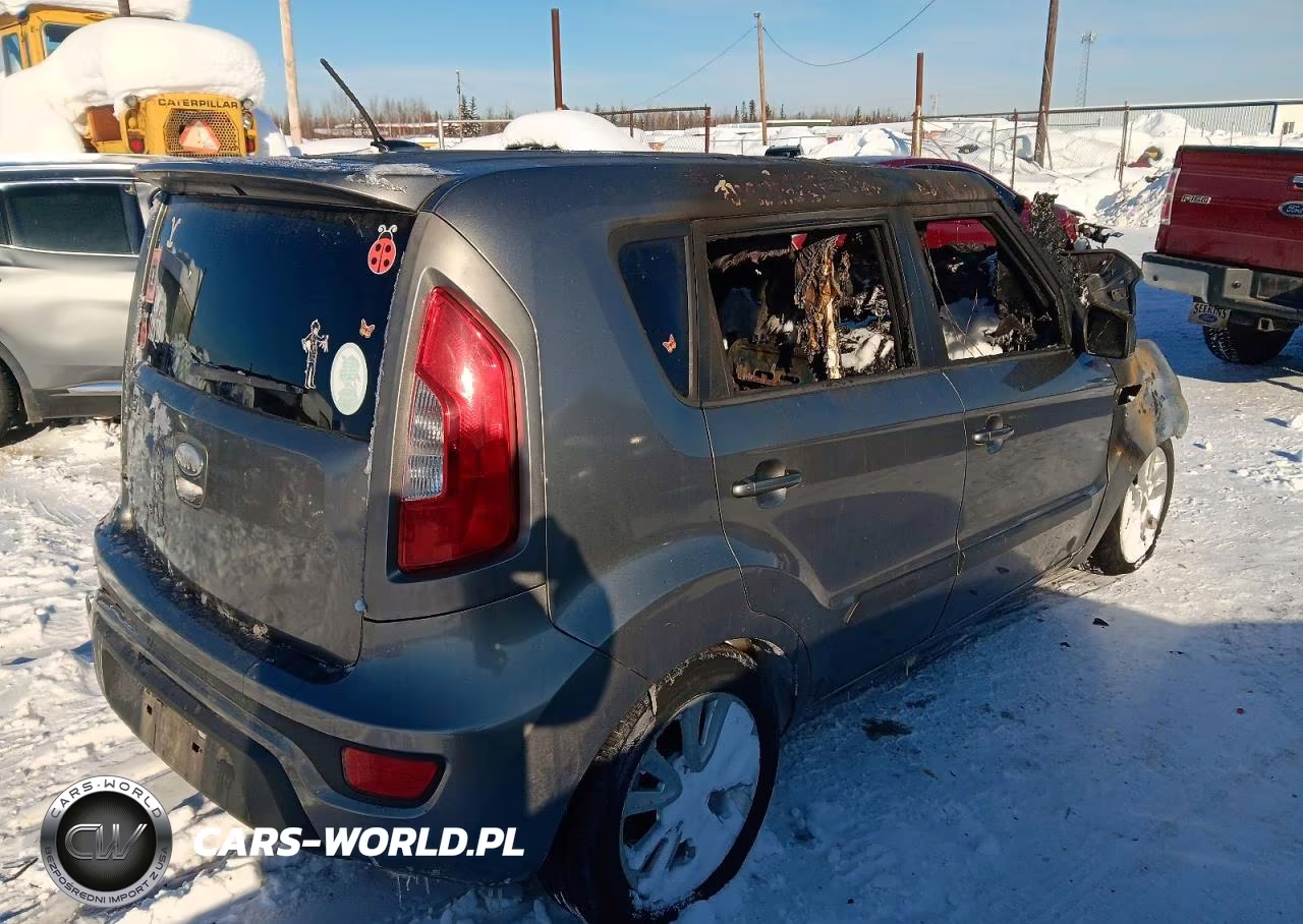 2013 Kia Soul Base VIN:KNDJT2A5XD7614228 - 3