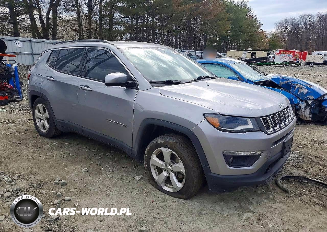2018 Jeep Compass Latitude VIN:3C4NJDBB3JT264973 - 4