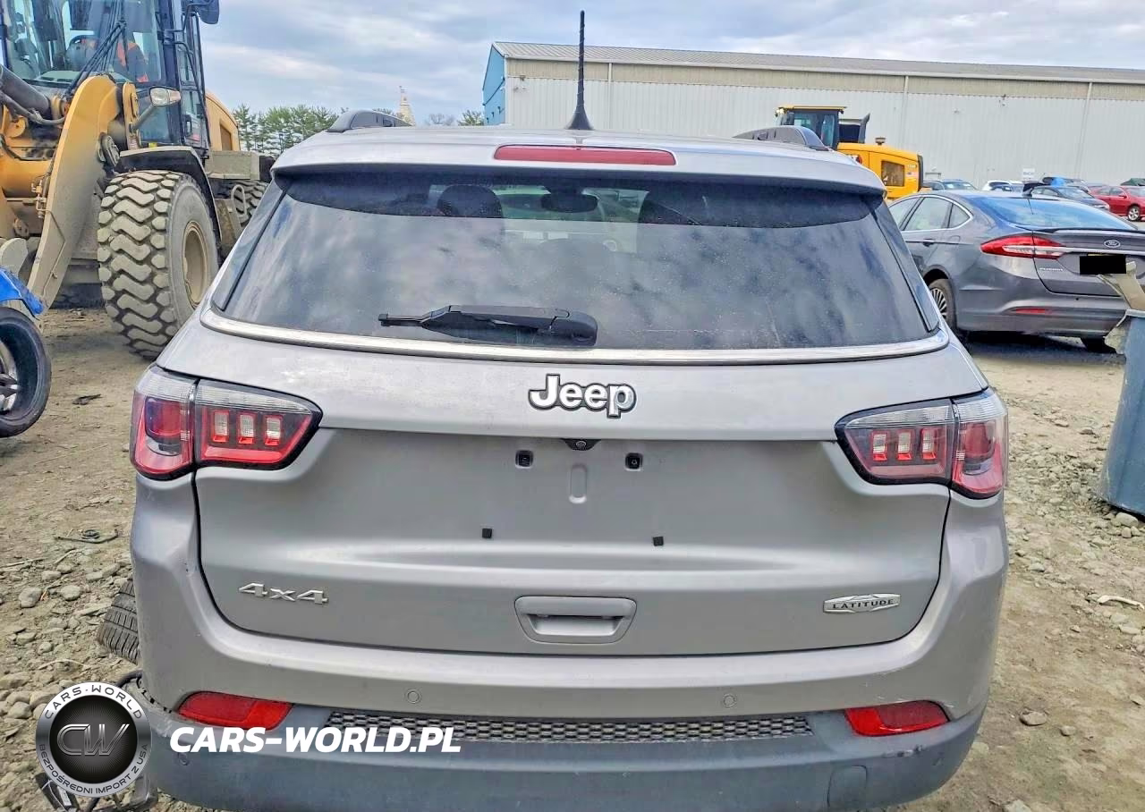 2018 Jeep Compass Latitude VIN:3C4NJDBB3JT264973 - 6