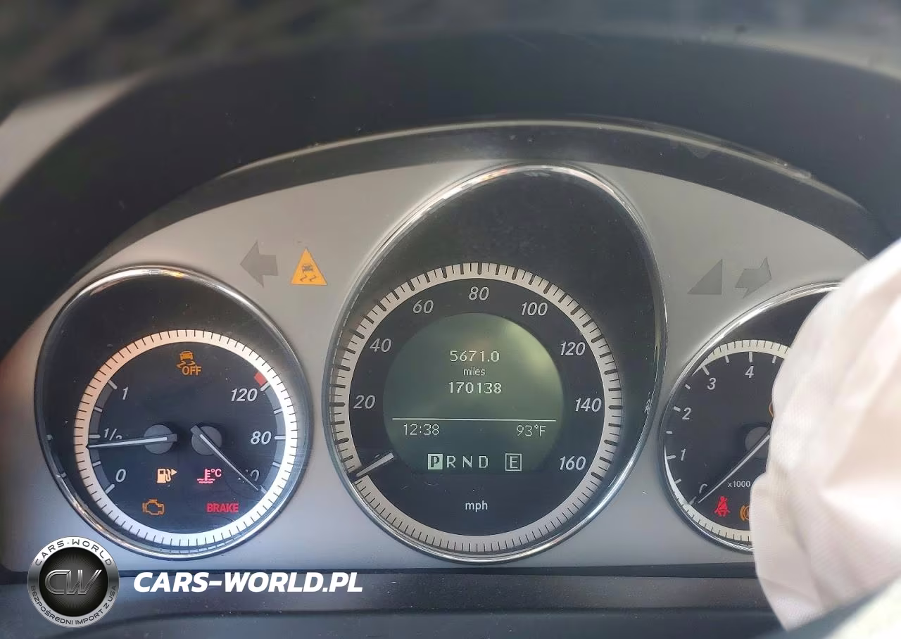 2011 Mercedes-Benz C 300 VIN:WDDGF5EB9BA473273 - 9