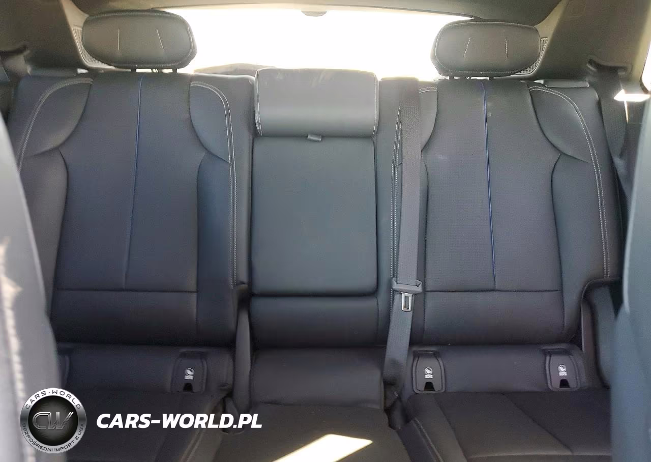 2024 Cadillac Lyriq Luxury VIN:1GYKPSRL7RZ125691 - 10