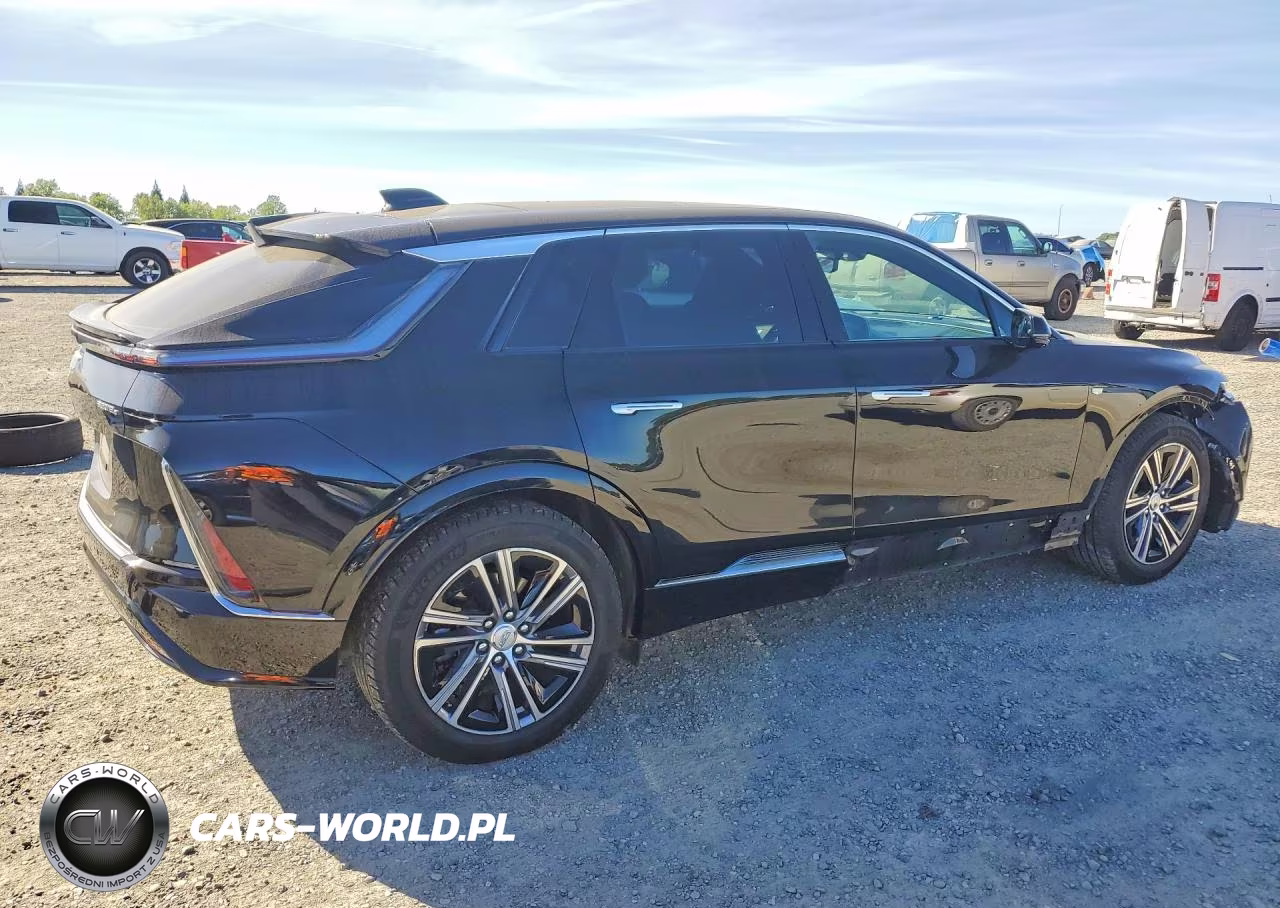 2024 Cadillac Lyriq Luxury VIN:1GYKPSRL7RZ125691 - 3