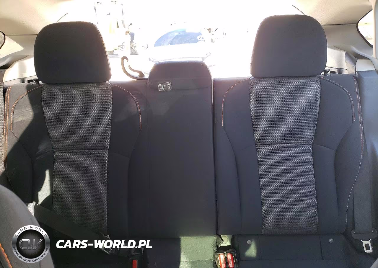 2019 Subaru Crosstrek Premium VIN:JF2GTACC2KG236663 - 10