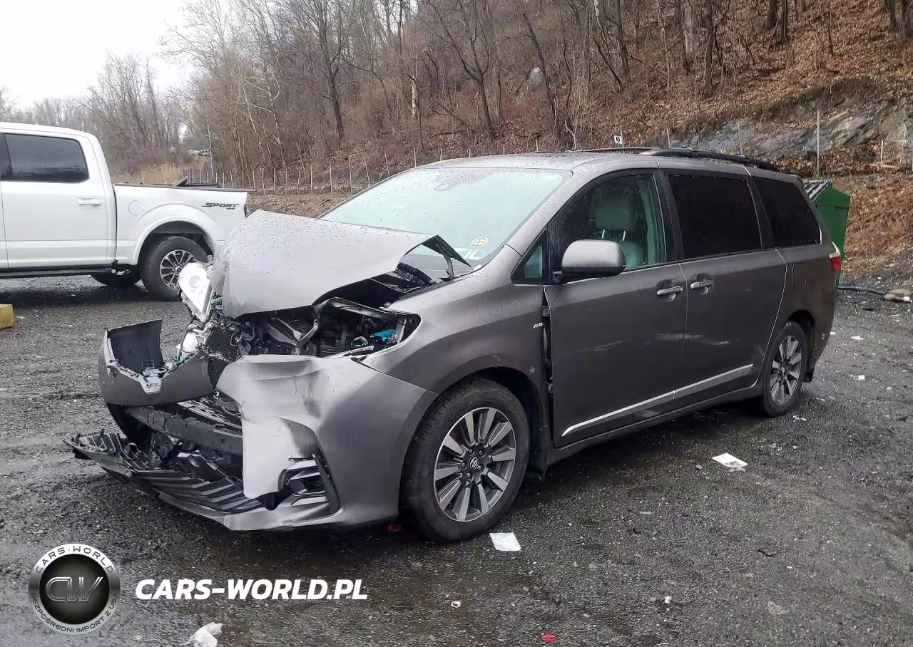 2018 Toyota Sienna Xle 7-Passenger
