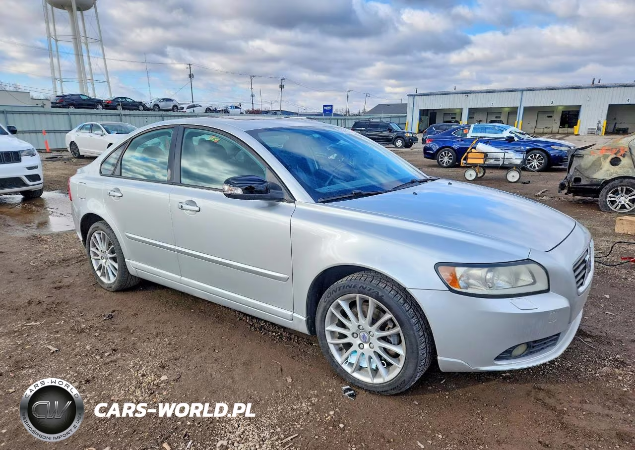 2010 Volvo S40 2.4I VIN:YV1382MS9A2494436 - 4