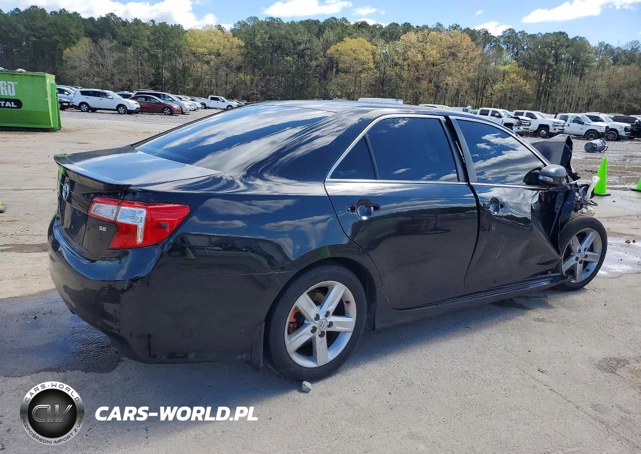 2014 Toyota Camry Se VIN:4T1BF1FK9EU824600 - 3