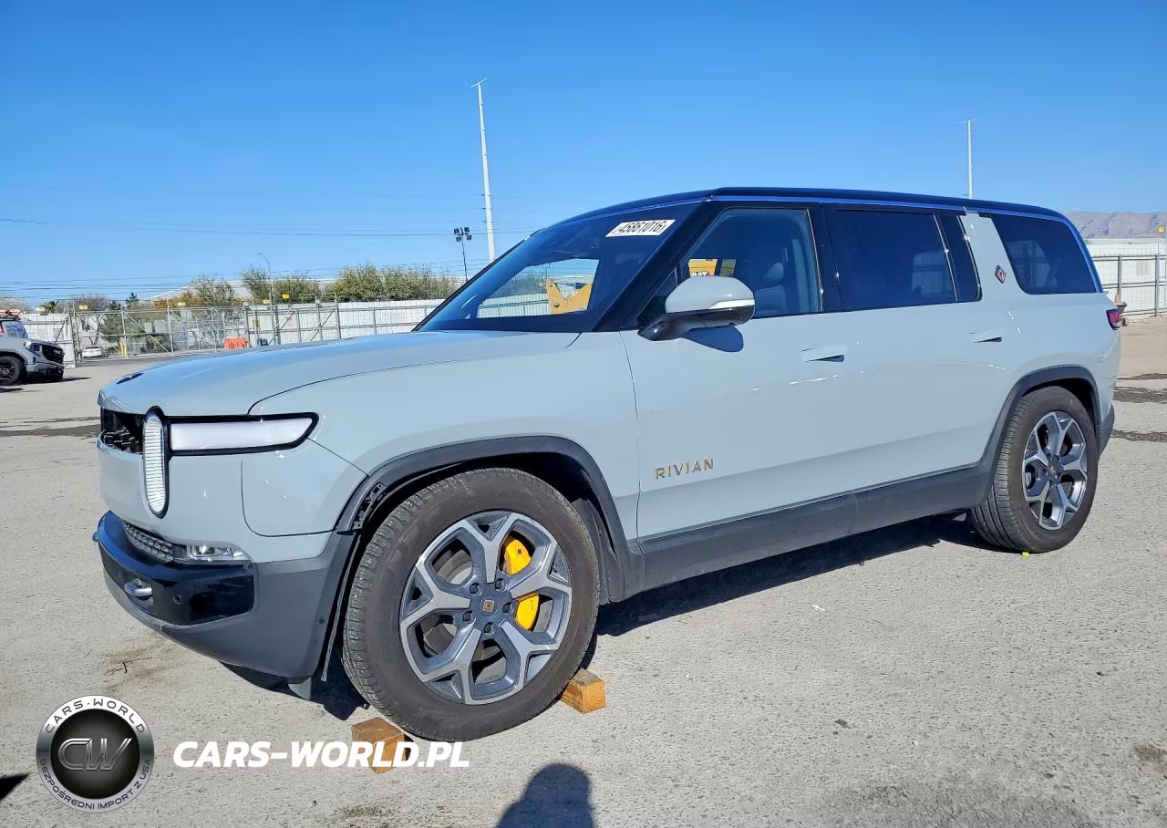 2024 Rivian R1S Adventure
