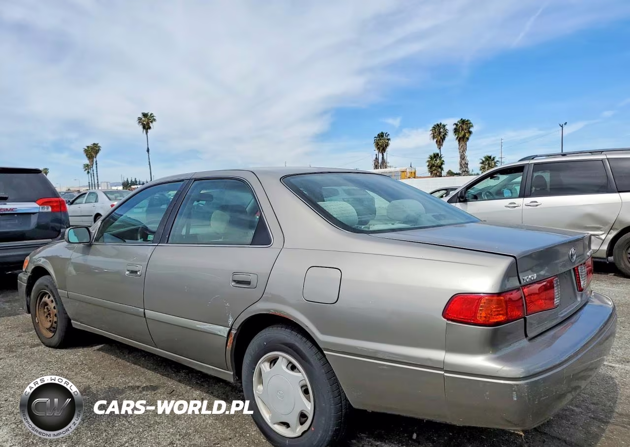 2000 Toyt Camry VIN:4T1BG22K4YU678524 - 2