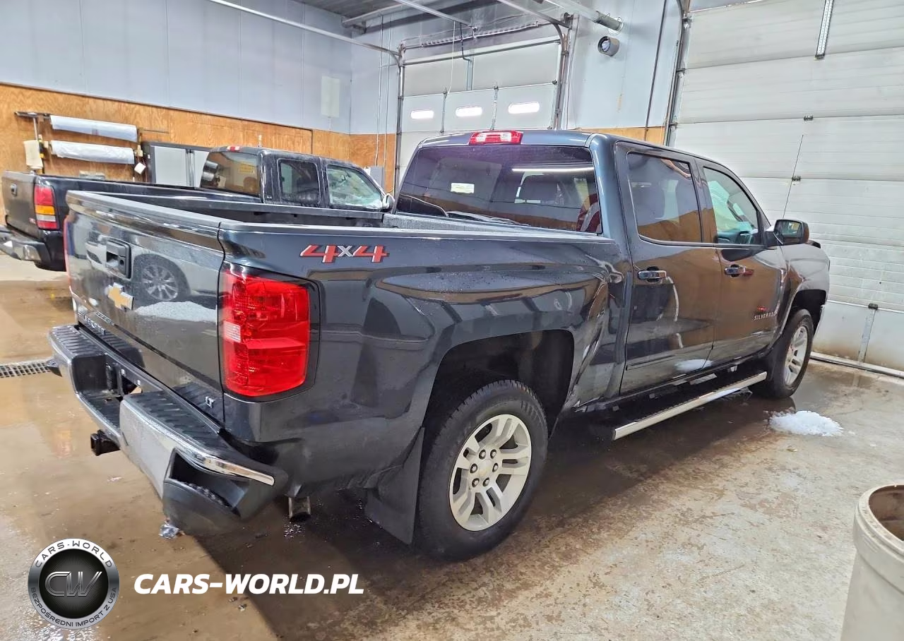 2018 Chevrolet Silverado K1500 Lt VIN:3GCUKREC4JG394845 - 3