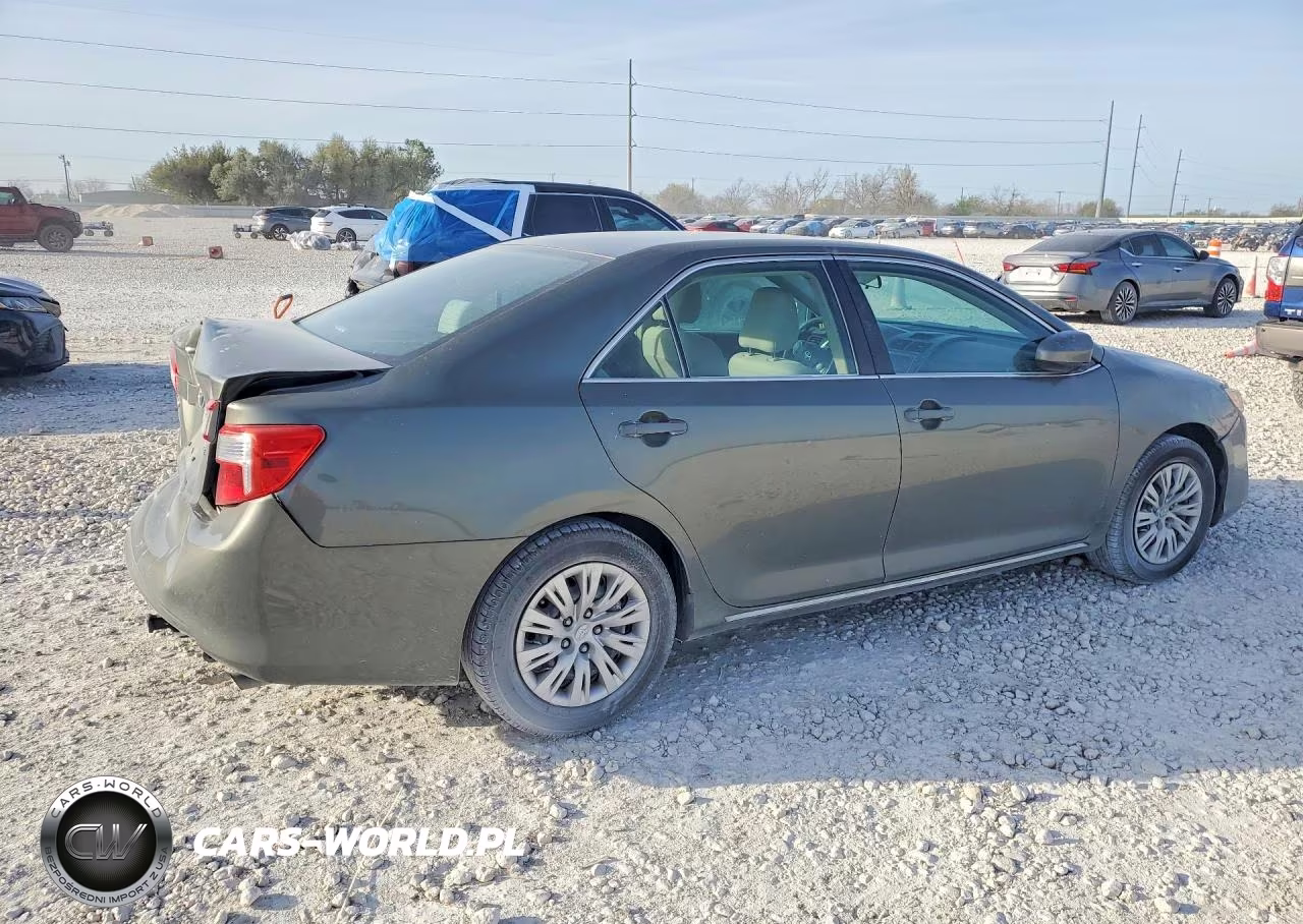 2014 Toyota Camry Le VIN:4T4BF1FK1ER422799 - 3