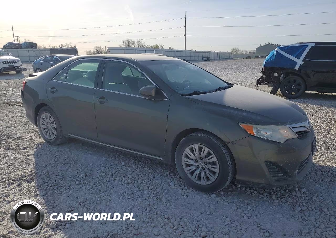 2014 Toyota Camry Le VIN:4T4BF1FK1ER422799 - 4