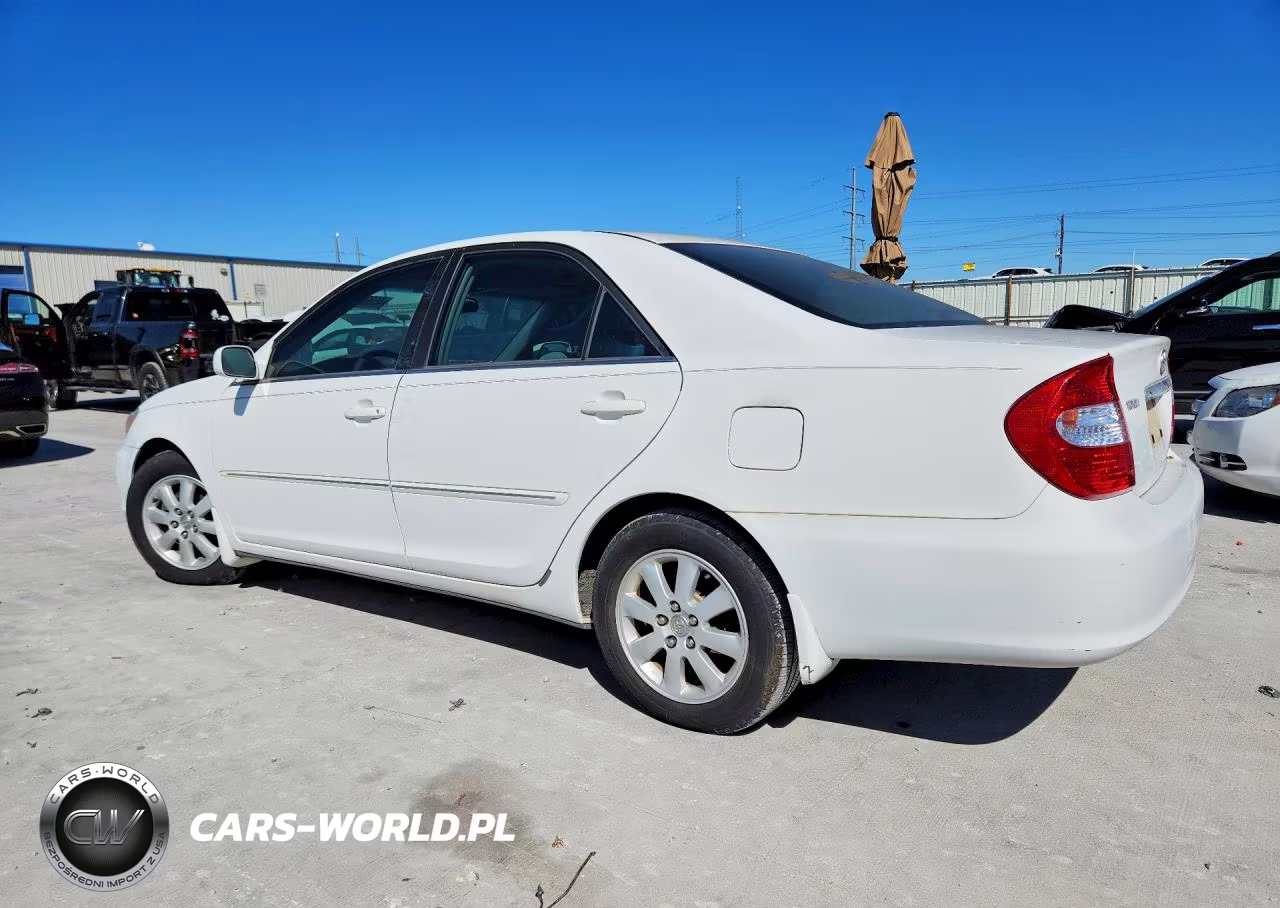 2004 Toyota Camry Xle V6 VIN:4T1BF32KX4U070400 - 2