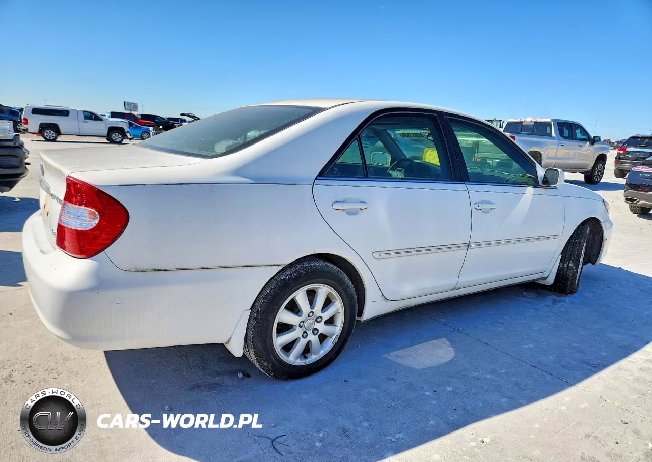 2004 Toyota Camry Xle V6 VIN:4T1BF32KX4U070400 - 3
