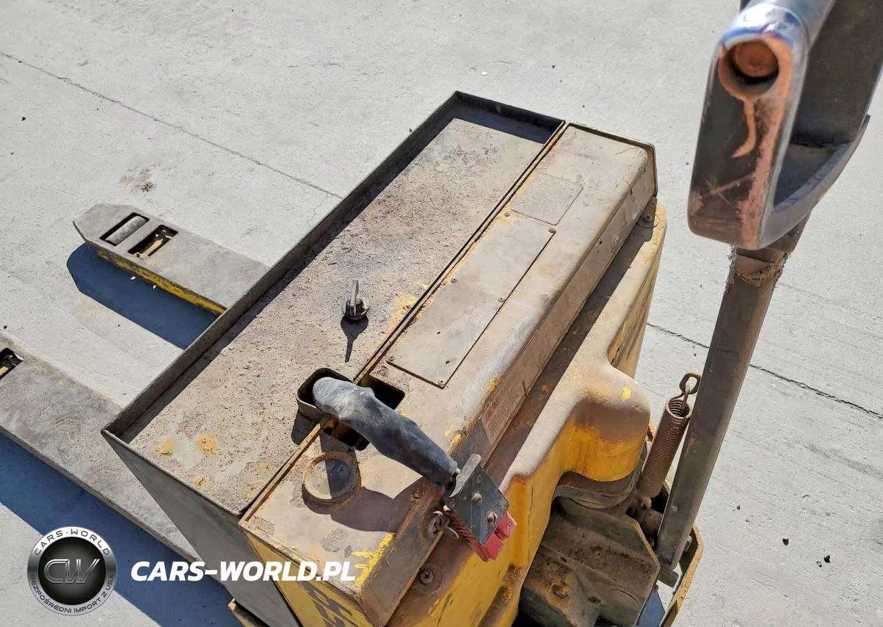 2007 Hyster Pallet Jack VIN:L177B17142E - 8