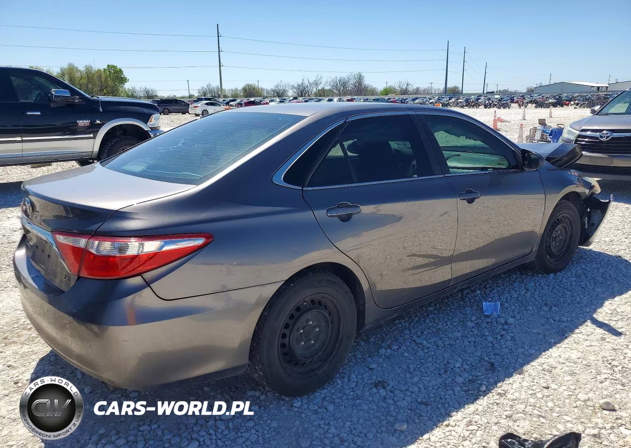 2017 Toyota Camry Le VIN:4T1BF1FK8HU719583 - 3