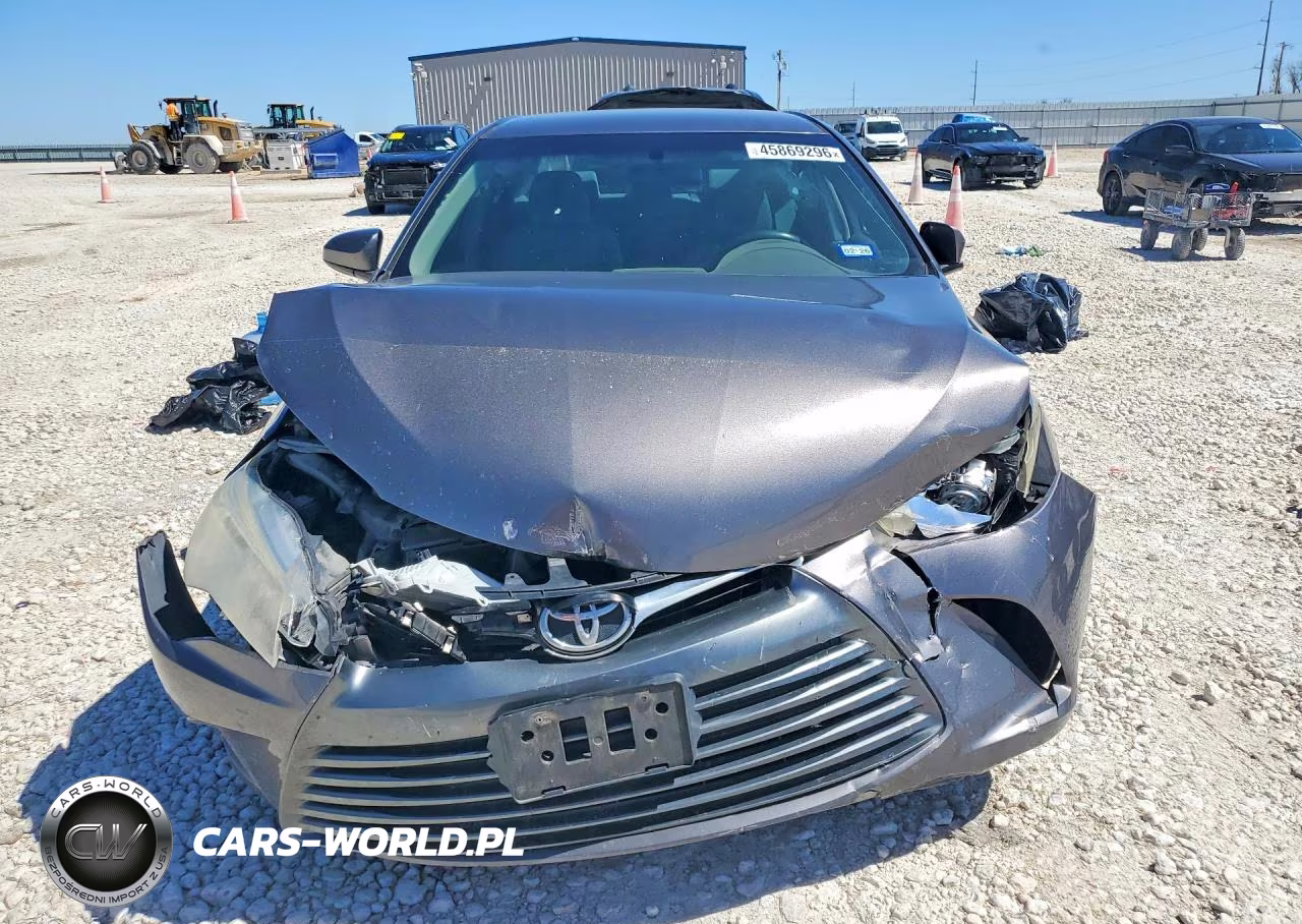 2017 Toyota Camry Le VIN:4T1BF1FK8HU719583 - 5