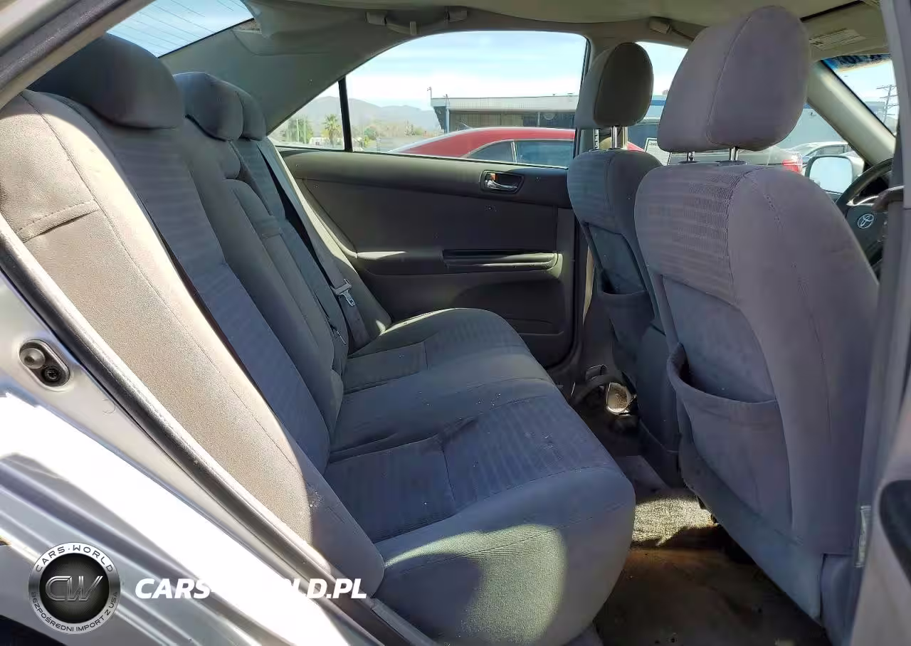2005 Toyota Camry Le VIN:4T1BE32K05U035692 - 10