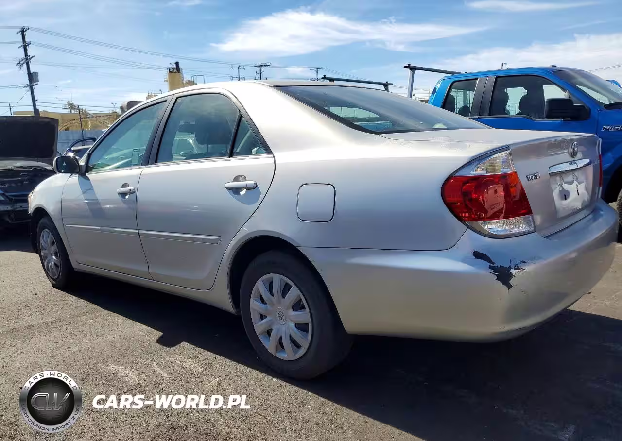 2005 Toyota Camry Le VIN:4T1BE32K05U035692 - 2