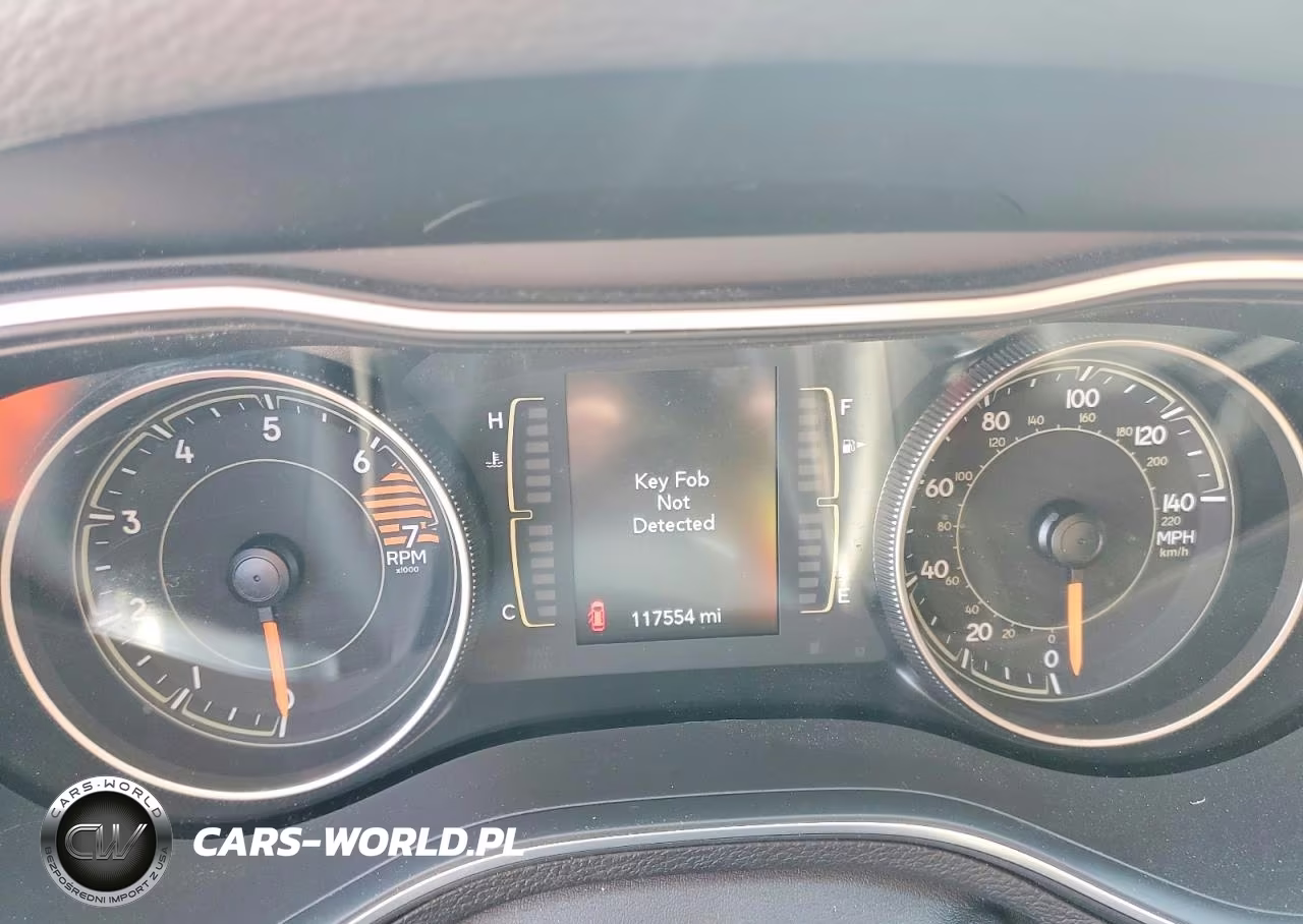2020 Jeep Cherokee Latitude Plus VIN:1C4PJMLB2LD551284 - 9
