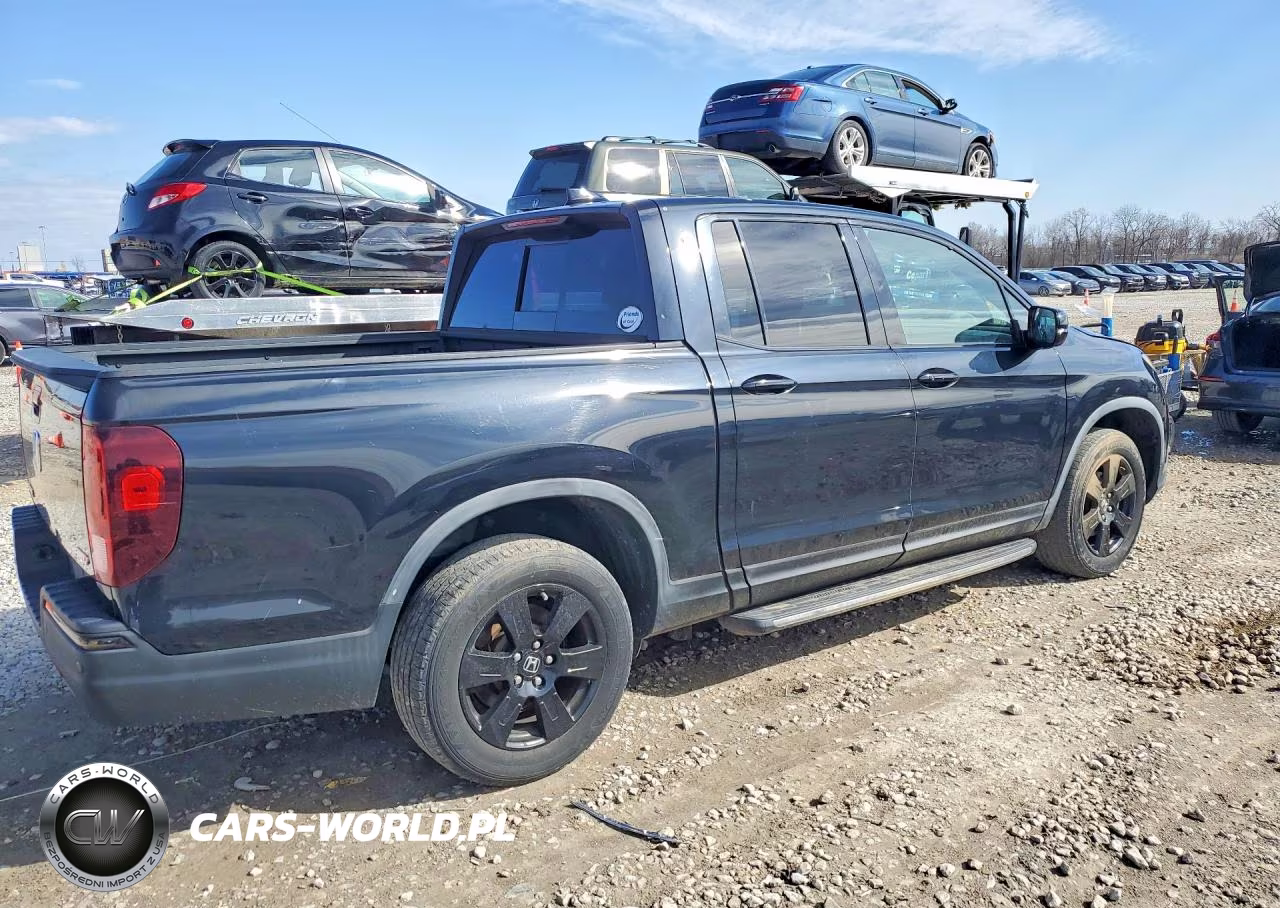 2017 Honda Ridgeline Black Edition VIN:5FPYK3F81HB002730 - 3