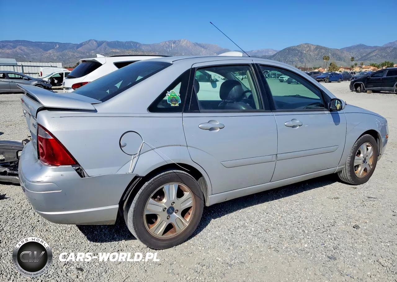 2005 Ford Focus Zx4 St VIN:1FAHP38Z05W234765 - 3