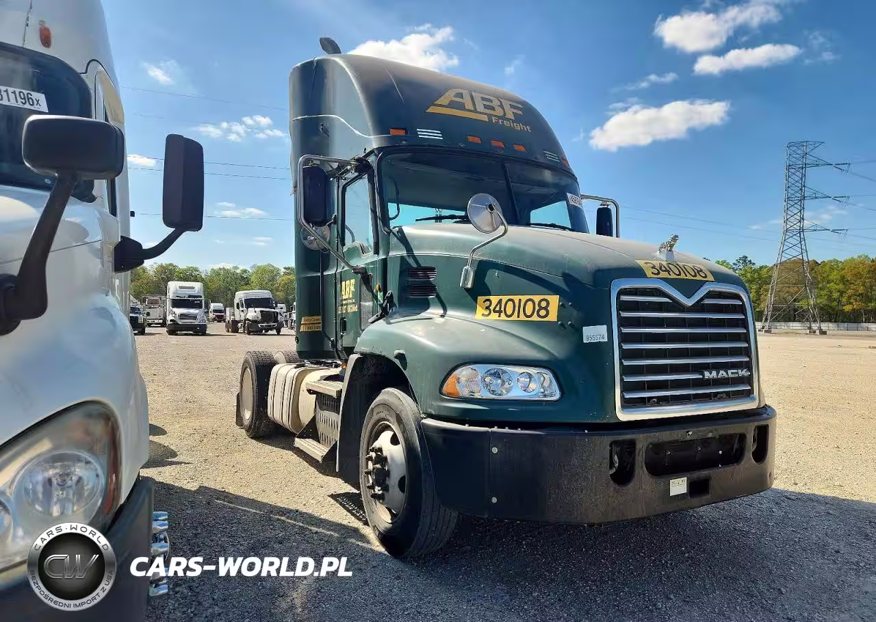 2015 Mack Cxu612 Semi Truck