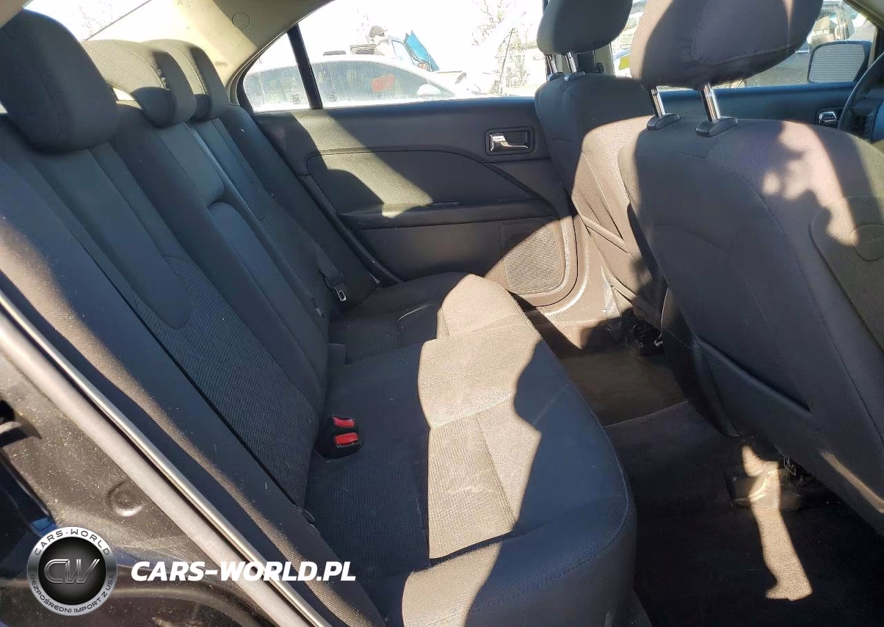 2010 Ford Fusion Se VIN:3FAHP0HA6AR305943 - 10