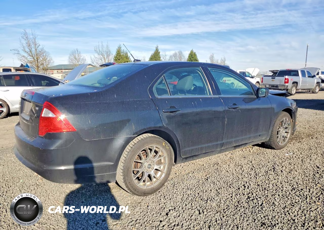 2010 Ford Fusion Se VIN:3FAHP0HA6AR305943 - 3