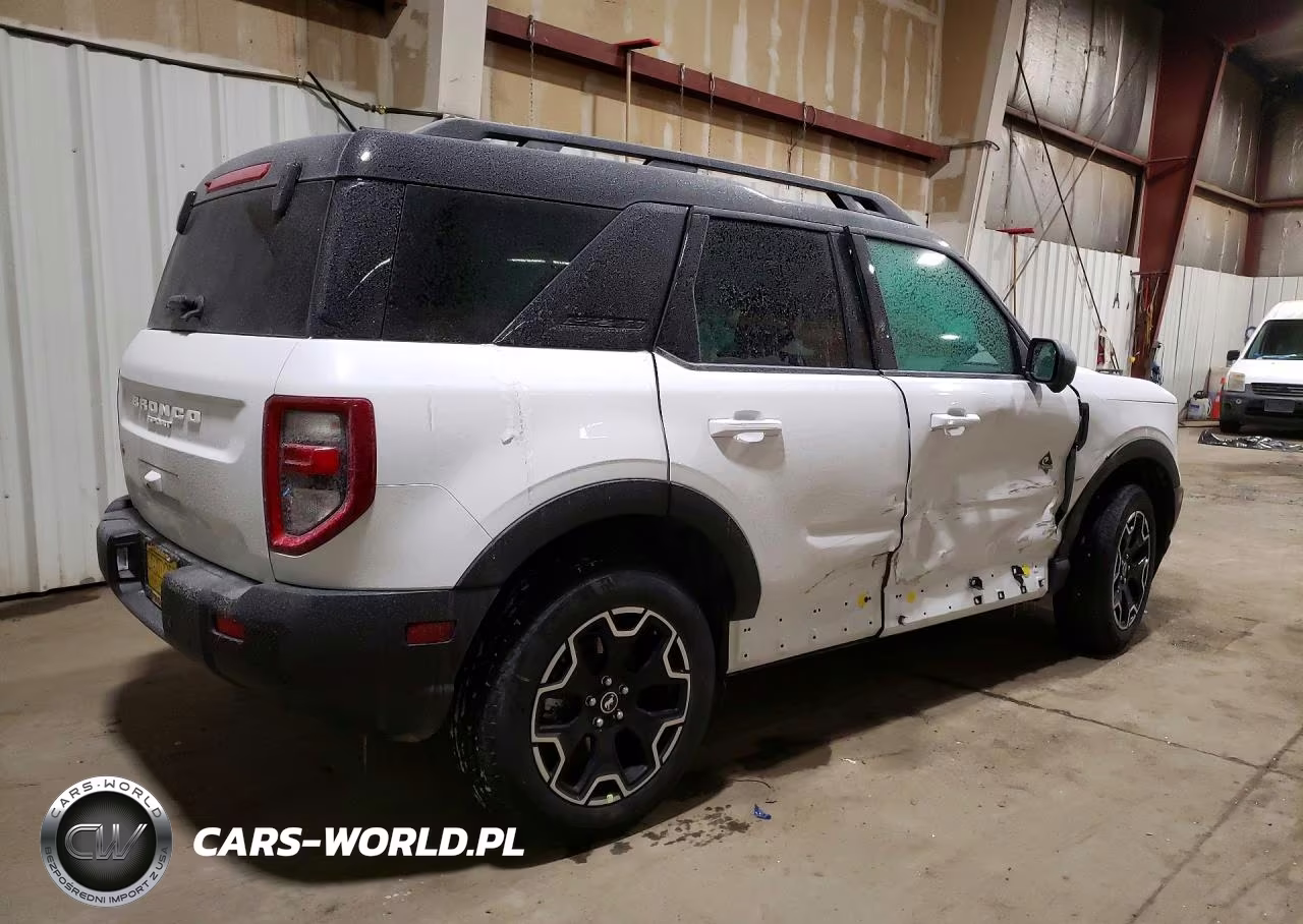 2025 Ford Bronco Sport Outer Banks VIN:3FMCR9CNXSRF69712 - 3