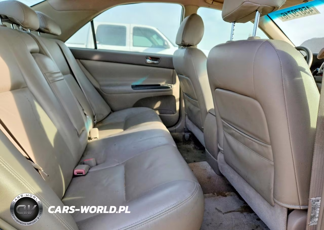 2005 Toyota Camry Le VIN:4T1BE32K35U066628 - 10