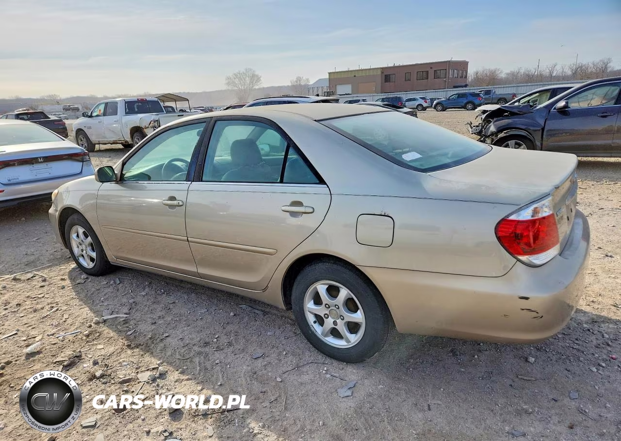 2005 Toyota Camry Le VIN:4T1BE32K35U066628 - 2