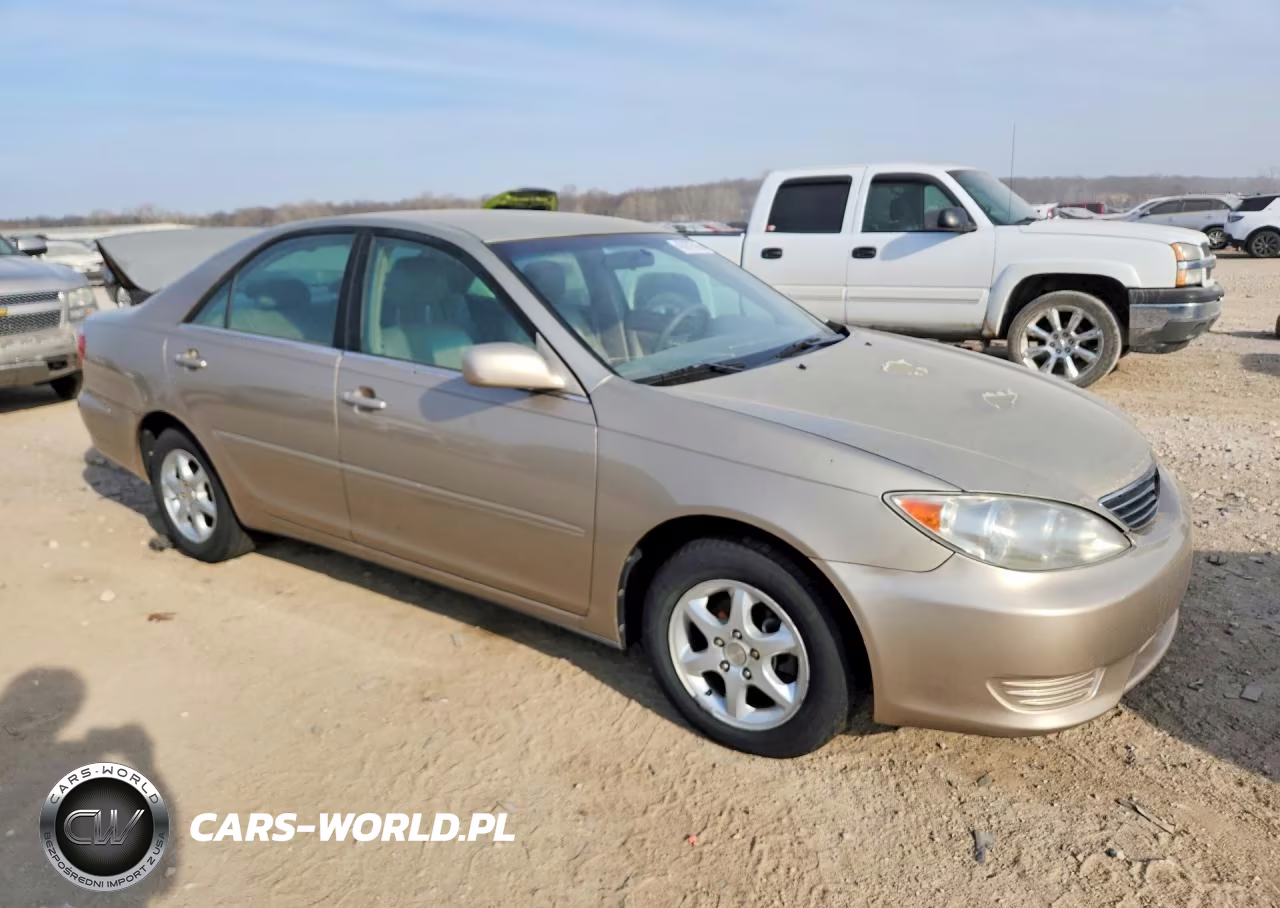 2005 Toyota Camry Le VIN:4T1BE32K35U066628 - 4