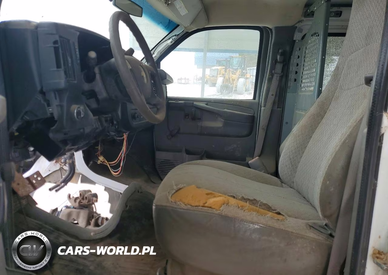2013 Chevrolet Express 2500 Cargo Delivery Van VIN:1GCWGFCG6D1128079 - 7