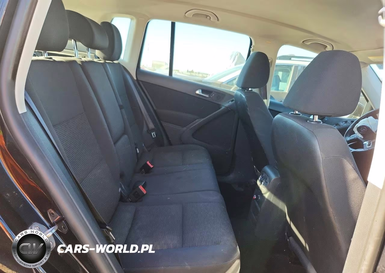 2013 Volkswagen Tiguan S VIN:WVGAV3AX7DW567145 - 11