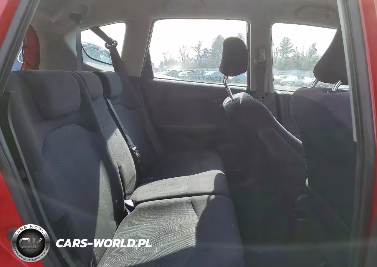 2010 Honda Fit Sport VIN:JHMGE8H4XAC040106 - 10