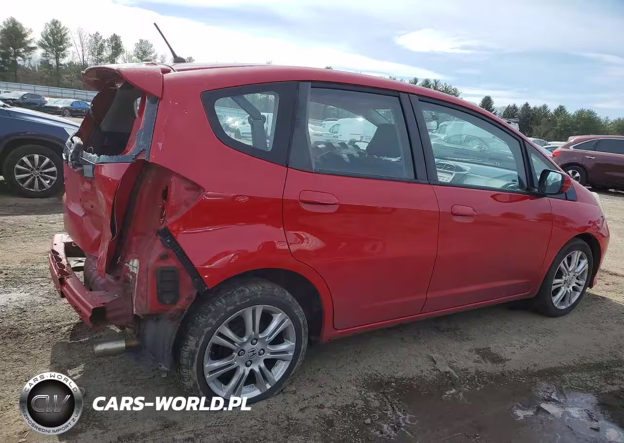 2010 Honda Fit Sport VIN:JHMGE8H4XAC040106 - 3