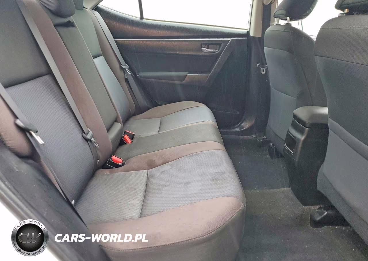 2018 Toyota Corolla L VIN:5YFBURHE8JP759407 - 10