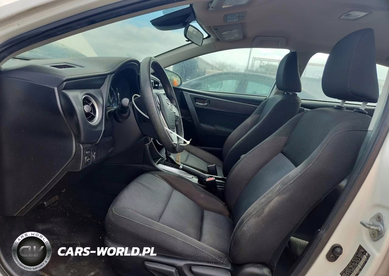 2018 Toyota Corolla L VIN:5YFBURHE8JP759407 - 7