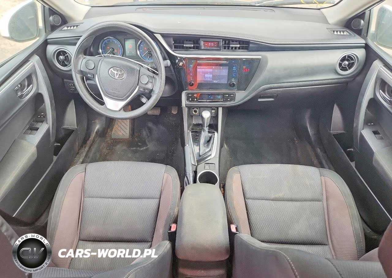 2018 Toyota Corolla L VIN:5YFBURHE8JP759407 - 8