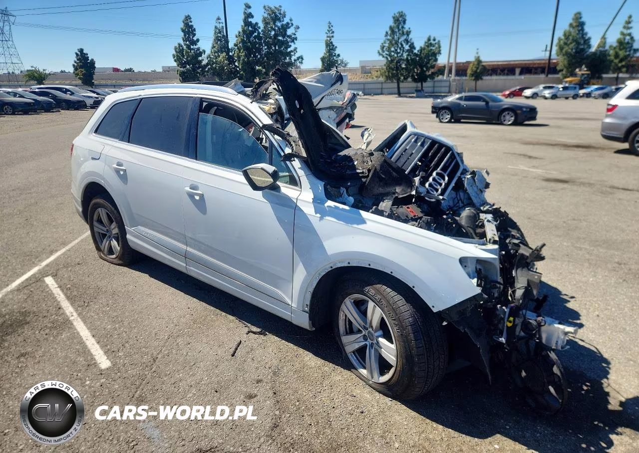 2018 Audi Q7 Premium Plus VIN:WA1LHAF72JD000974 - 4