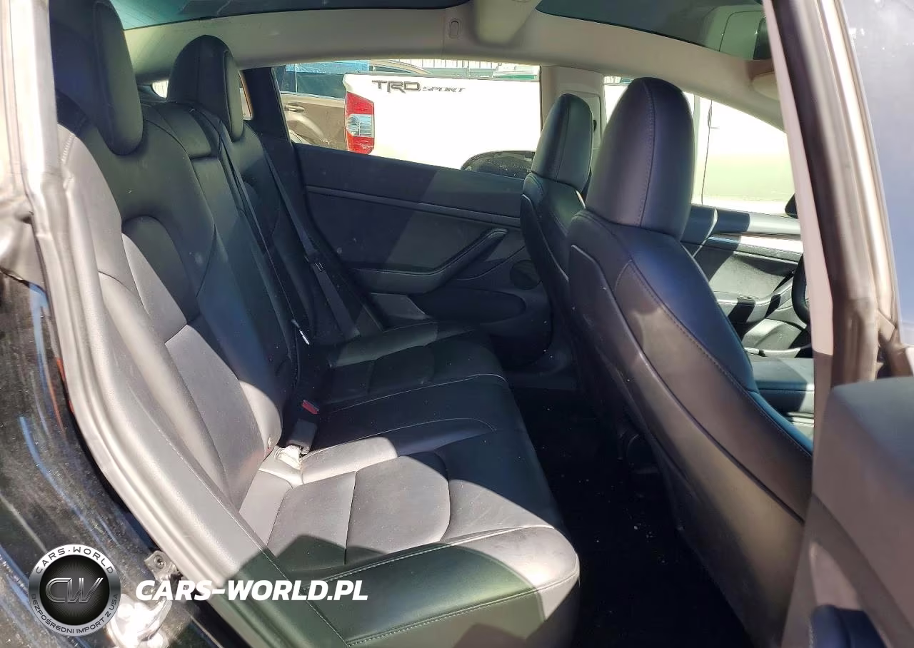 2023 Tesla Model 3 VIN:5YJ3E1EC8PF518179 - 10