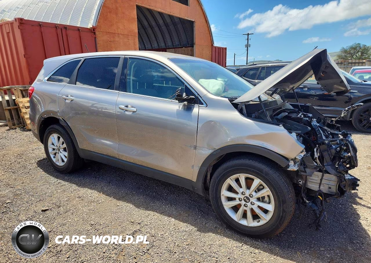 2019 Kia Sorento Lx VIN:5XYPG4A31KG500658 - 4
